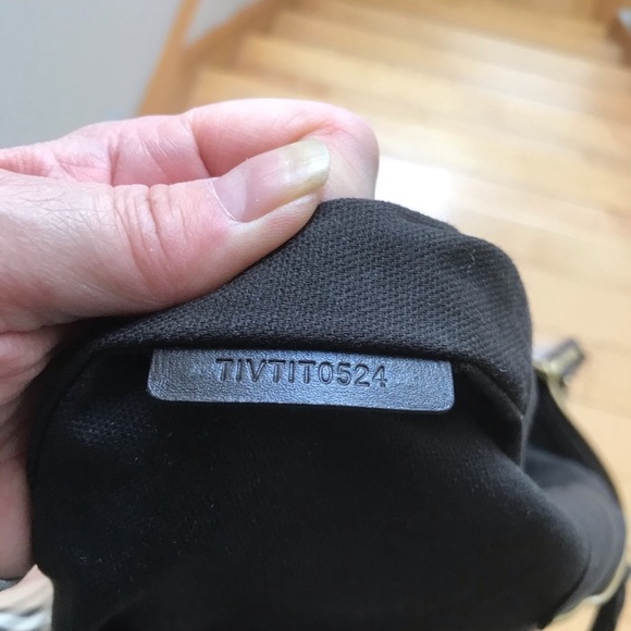 Authentic Burberry Tote, like new - Picture 7 of 7